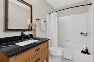 999 Willow St, Itasca, IL 60143 - Photo 23
