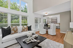 999 Willow St, Itasca, IL 60143 - Photo 9