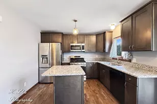 830 Dogwood Ln, Lake in the Hills, IL 60156 - Photo 7