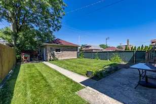 2402 East Ave, Berwyn, IL 60402 - Photo 29