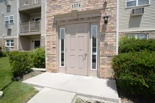 1574 W Crystal Rock Ct, Round Lake Beach, IL 60073 - Photo 1