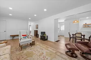 900 Isabella St, Wilmette, IL 60091 - Photo 5