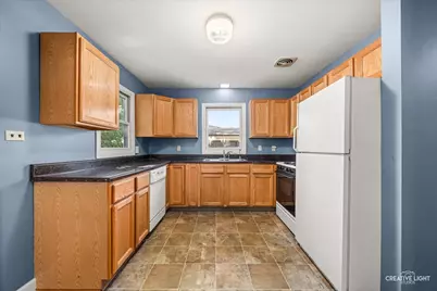 705 W Dearborn Street, Plano, IL 60545 - Photo 7