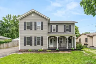 902 N Main St, Sandwich, IL 60548 - Photo 1