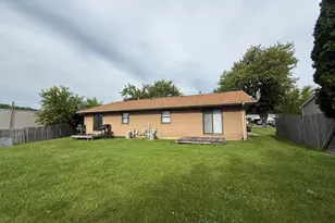 803 Pine Grove Ave, Gurnee, IL 60031 - Photo 3