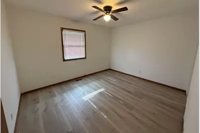 803 Pine Grove Avenue, Gurnee, IL 60031 - Photo 5