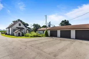 3511 N Rising Rd, Champaign, IL 61822 - Photo 3