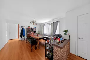7941 Karlov Ave, Skokie, IL 60076 - Photo 9