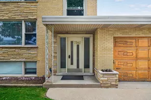 7941 Karlov Ave, Skokie, IL 60076 - Photo 21