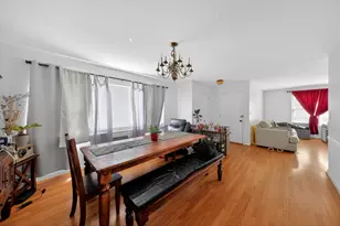 7941 Karlov Ave, Skokie, IL 60076 - Photo 7