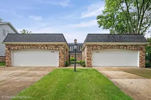 422 E Russell St, Barrington, IL 60010 - Photo 1