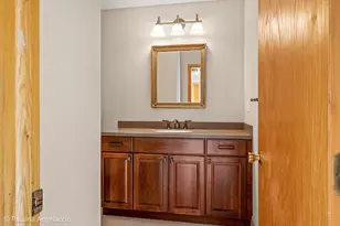 422 E Russell St, Barrington, IL 60010 - Photo 29