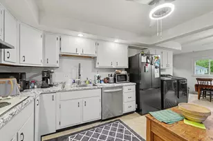 406 S 4th St, Saint John, IL 61873 - Photo 13