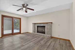 1585 Marshfield Dr, Rockford, IL 61107 - Photo 17
