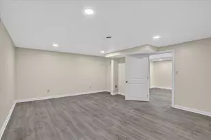 1585 Marshfield Dr, Rockford, IL 61107 - Photo 29