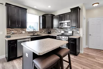 503 Sutton Street, Yorkville, IL 60560 - Photo 9
