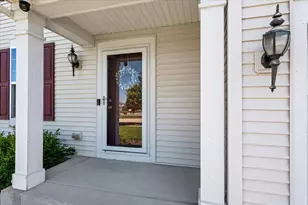 503 Sutton St, Yorkville, IL 60560 - Photo 3
