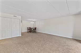 4101 W 93rd Pl, Oak Lawn, IL 60453 - Photo 3