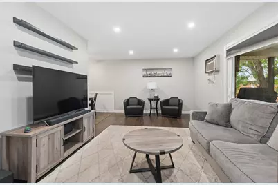 3943 W 104th Street #3B, Chicago, IL 60655 - Photo 3