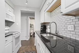 3943 W 104th St, Chicago, IL 60655 - Photo 9