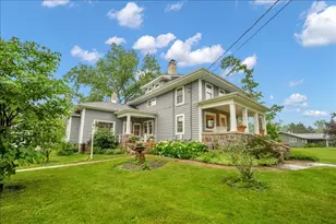 11516 Country Club Rd, Woodstock, IL 60098 - Photo 1