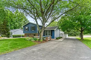 883 Holiday Dr, Lake Holiday, IL 60548 - Photo 3