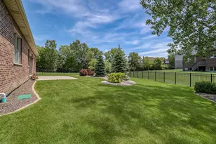 12427 Pemrose Ct, Mokena, IL 60448 - Photo 9