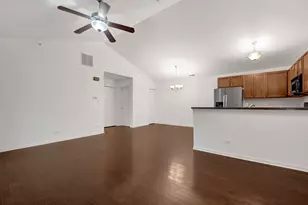 1038 Swift Rd, Glen Ellyn, IL 60137 - Photo 3