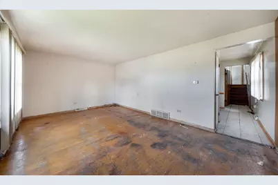 2558 E 93rd Street, Chicago, IL 60617 - Photo 15