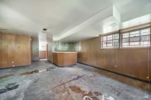 2558 E 93rd St, Chicago, IL 60617 - Photo 11