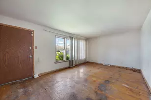 2558 E 93rd St, Chicago, IL 60617 - Photo 13