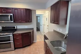 668 Lee Dr, Crystal Lake, IL 60014 - Photo 9