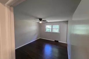 668 Lee Dr, Crystal Lake, IL 60014 - Photo 15
