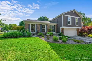 1021 Colony Dr, Crystal Lake, IL 60014 - Photo 1