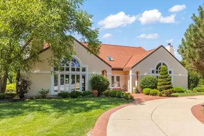 8170 Lake Ridge Drive, Burr Ridge, IL 60527 - Photo 3