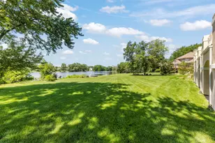 8170 Lake Ridge Dr, Burr Ridge, IL 60527 - Photo 41