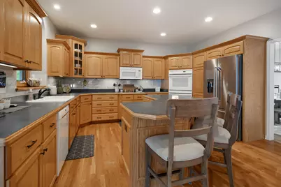 2644 Freeland Circle, Naperville, IL 60564 - Photo 13