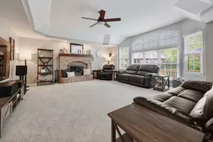 2644 Freeland Cir, Naperville, IL 60564 - Photo 9
