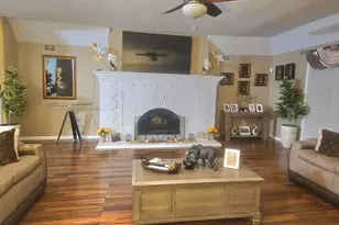 2200 E Gaisor Ct, Crete, IL 60417 - Photo 3