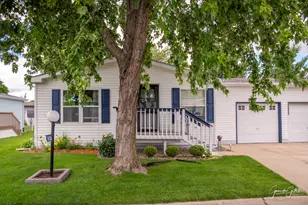 242A Meadowlark Ln, Sandwich, IL 60548 - Photo 1