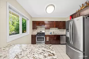 32 W Schubert Ave, Glendale Heights, IL 60139 - Photo 7