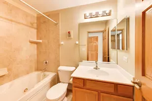 7 Fairhaven Ct, Lake in the Hills, IL 60156 - Photo 27