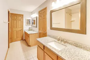 7 Fairhaven Ct, Lake in the Hills, IL 60156 - Photo 25