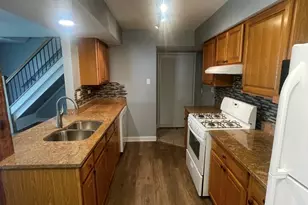 1202 Spur Ct, Wheeling, IL 60090 - Photo 5