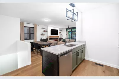 1425 W Fillmore Street #1, Chicago, IL 60607 - Photo 11