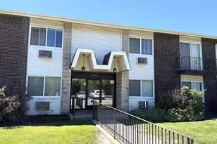 8936 Northshore Dr, Des Plaines, IL 60016 - Photo 3