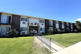 8936 Northshore Dr, Des Plaines, IL 60016 - Photo 1