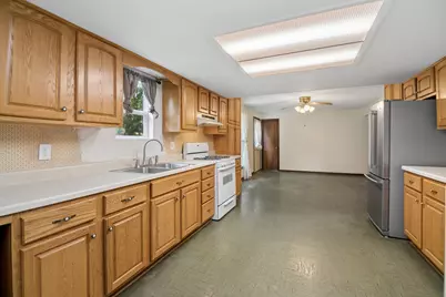 2621 E Heritage Drive, Kankakee, IL 60901 - Photo 9