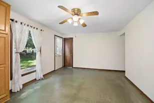 2621 E Heritage Dr, Kankakee, IL 60901 - Photo 7