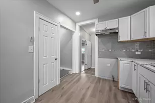 8453 S Aberdeen St, Chicago, IL 60620 - Photo 13